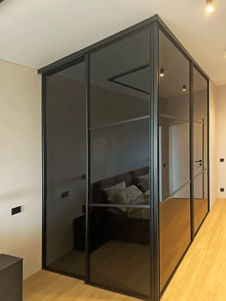 Двери гардеробной: