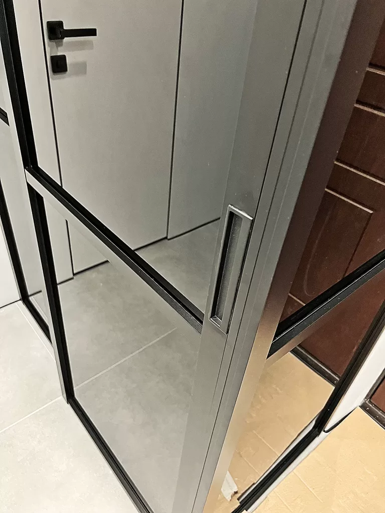 Гардеробная комната двери купе