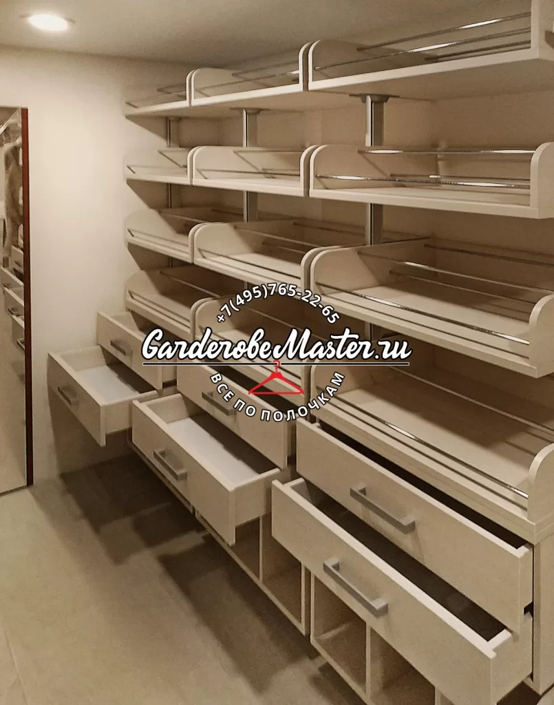 Система хранения Stilos: идеальная гардеробная комната и шкаф-купе, встроенный гардероб,встроенный гардероб, шкаф купе, гардеробная комната, заказной шкаф, угловой гардероб, мебель на заказ, индивидуальный гардероб, гардероб на заказ, спальня с гардеробом, организация пространства гардеробной, Гардеробная или Шкаф: Идеи и Советы по Организации Хранения