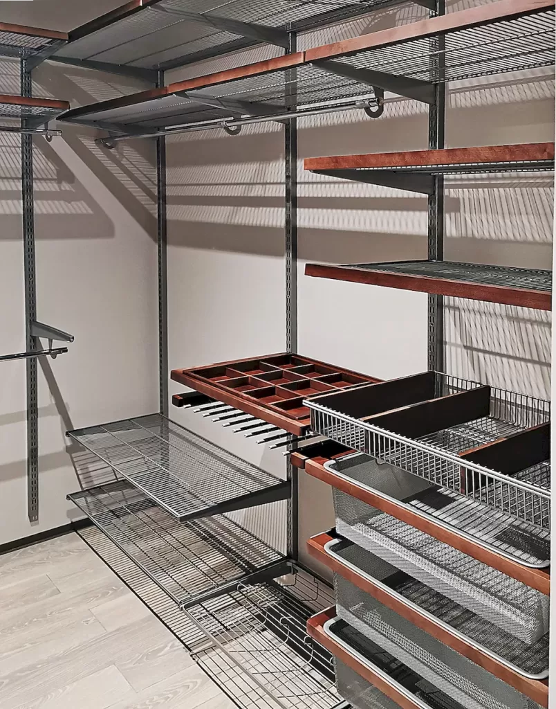 Сетчатые гардеробные, 