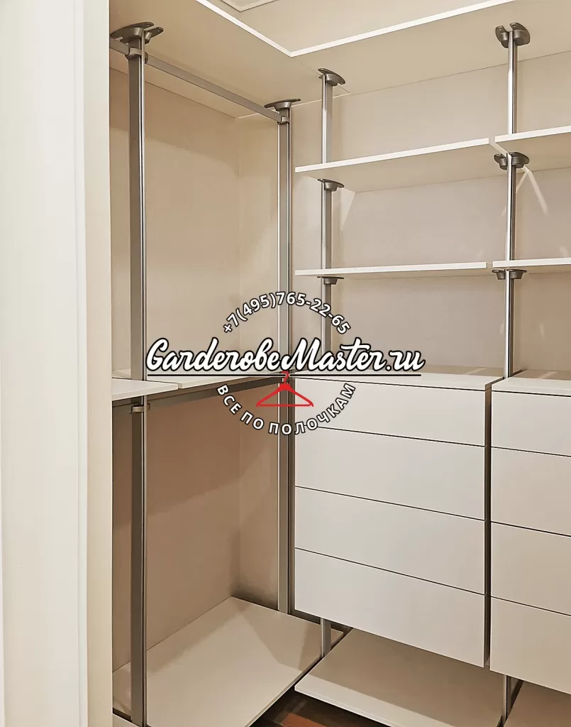 гардеробная без фасадов,гардеробная без дверей, открытая гардеробная, гардеробная комната без фасадов, дизайн открытой гардеробной, организация гардеробной без фасадов, системы хранения без дверей, интерьер гардеробной без дверей, мебель для гардеробной без фасадов, открытая система хранения одежды, кастомная гардеробная без фасадов, гардеробная система СЛИМ