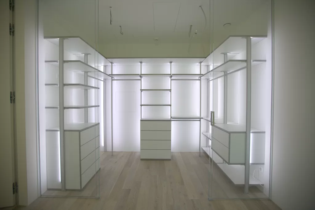 освещение гардеробной