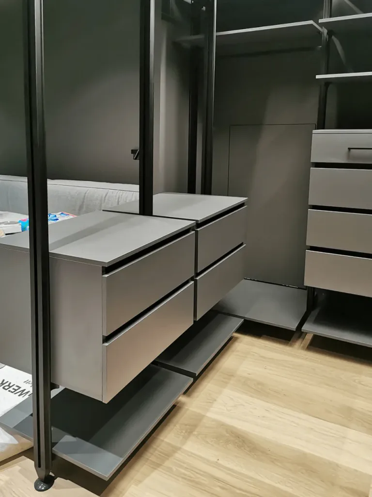 Modulnaya garderobnaya sistema Vitra