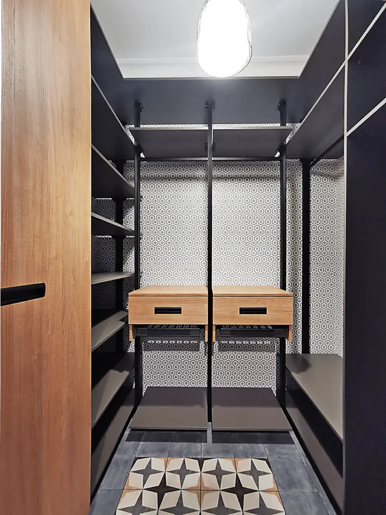 Гардеробная система VITRA Black из алюминиевых профилей