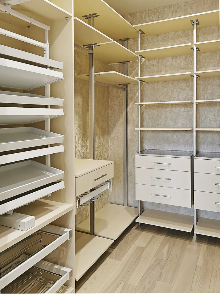 гардеробная система Stilos Alum и двери купе 10