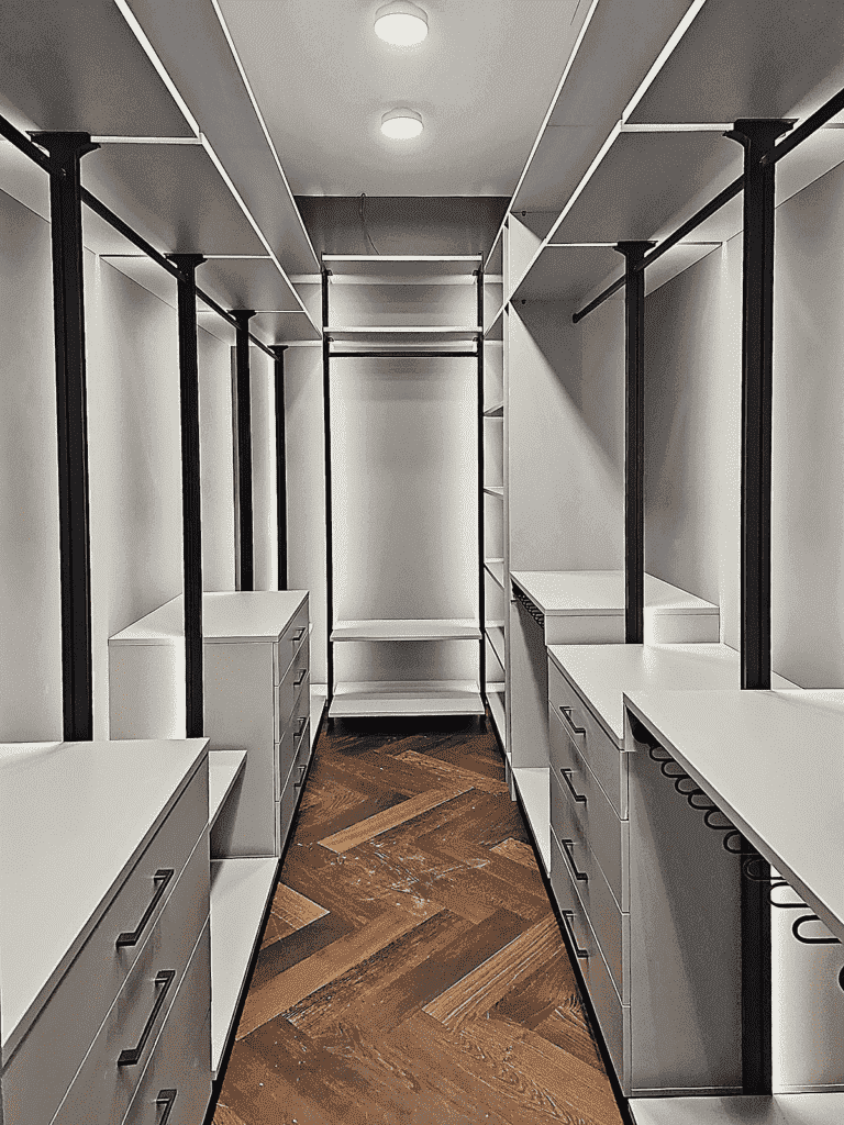 гардеробная на заказ по индивидуальным размерам ,гардеробная на заказ, индивидуальный проект гардеробной, изготовление гардеробных комнат, персонализированная гардеробная, гардеробная мебель на заказ, настраиваемая гардеробная система, гардеробные системы по индивидуальным размерам, уникальный дизайн гардеробной, заказная гардеробная комната, гардеробные решения на заказ