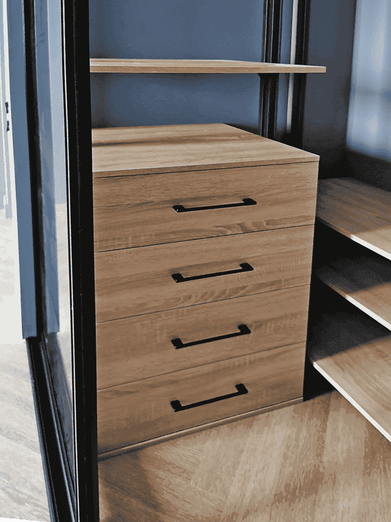 гардеробная на заказ по индивидуальным,гардеробная на заказ, индивидуальный проект гардеробной, изготовление гардеробных комнат, персонализированная гардеробная, гардеробная мебель на заказ, заказные гардеробные системы, дизайн гардеробной комнаты, установка гардеробной на заказ, гардеробные на индивидуальный заказ, организация пространства гардеробной