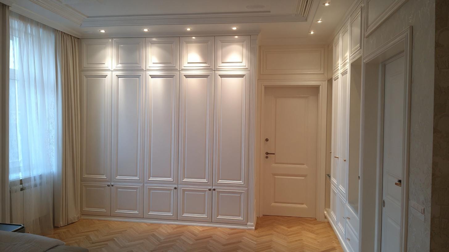 Встроенные гардеробные на заказ в Москве.Обзор преимуществ встроенных гардеробных: экономия пространства, адаптация под размеры помещения, идеальные решения для новостроек и малометражек.. Всё ли решено заранее? Преимущества встроенных гардеробных в деталях Встроенные гардеробные на заказ