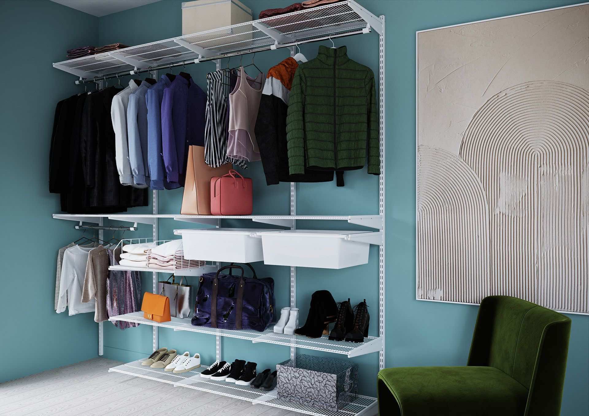 Гардеробная в квартире-студии — компактное решение для небольшого пространства