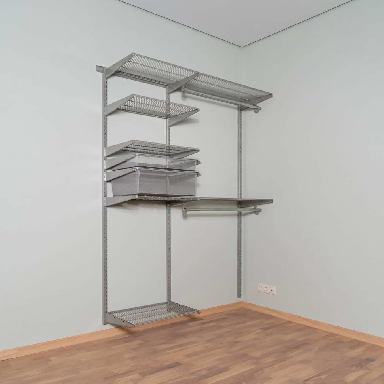 Гардеробная система №2 в сером цвете — аккуратная линейная компоновка для рационального пространства