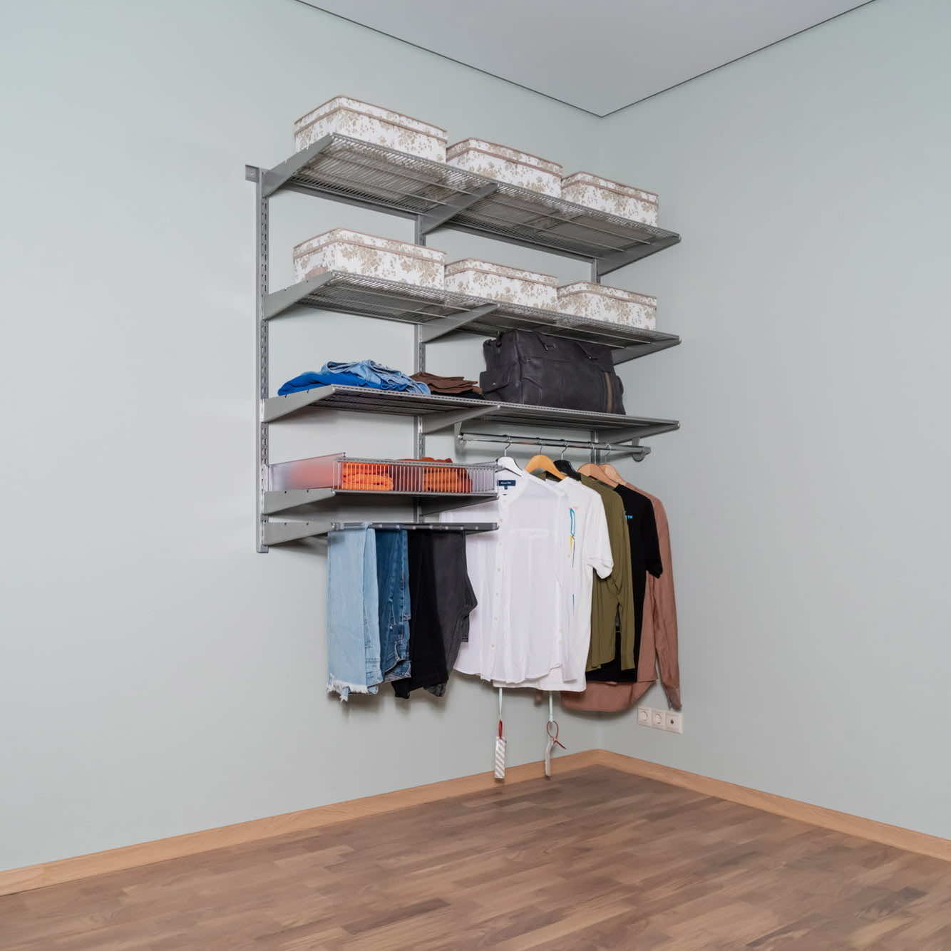 Гардеробная система №6 в сером — идеальная база для минималистичных интерьеров