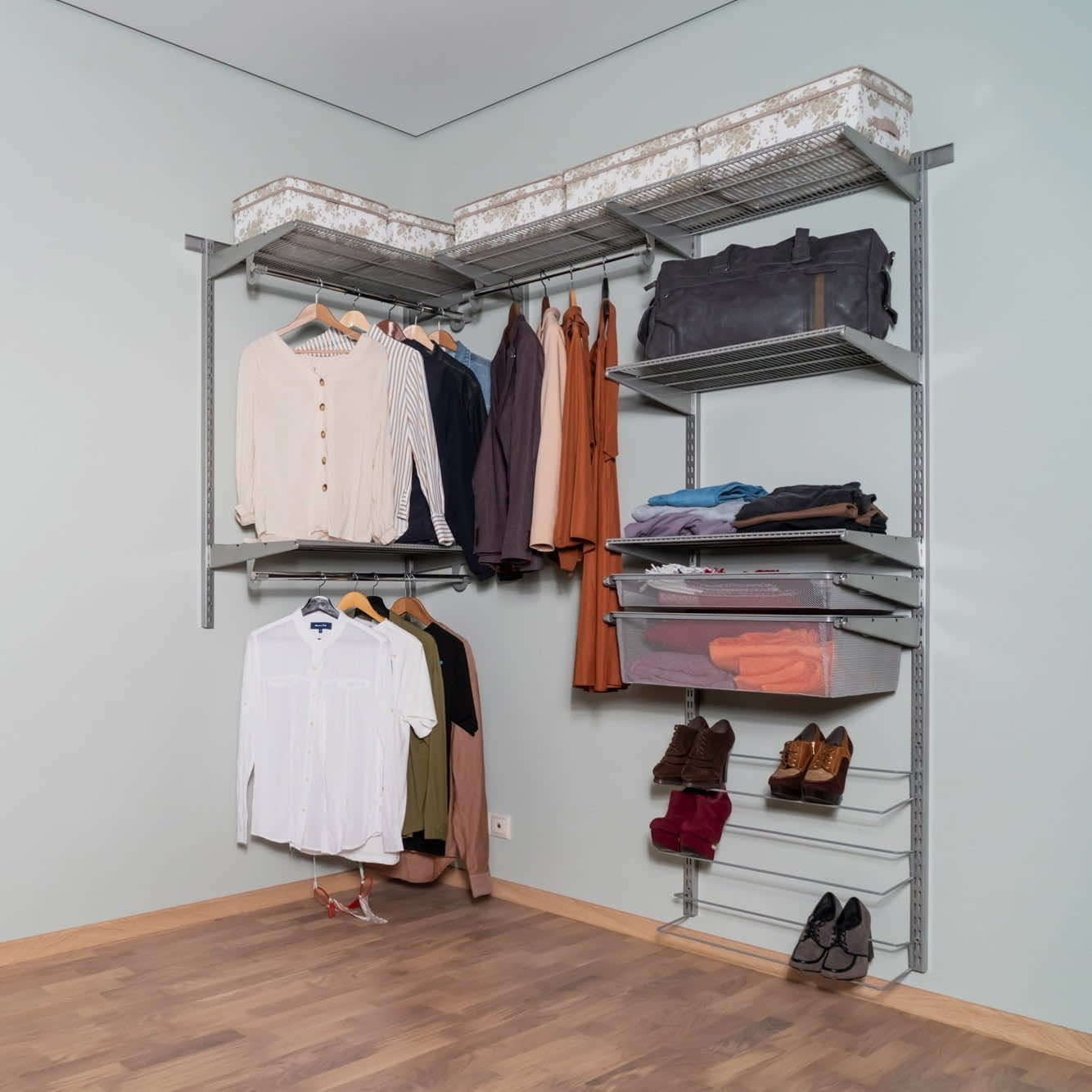 Гардеробная система №8 в сером тоне — нейтральная база для любого интерьера