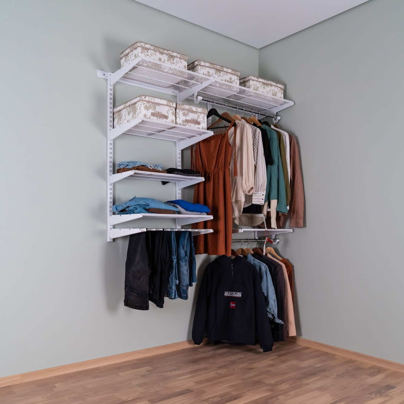 Гардеробная система №9 — белое прямое решение для компактных помещений
