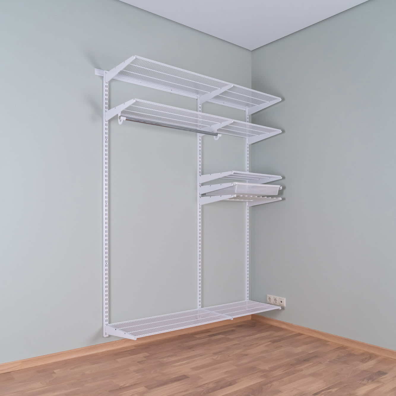 Гардеробная система №13 — белый модуль с чёткой организацией зон хранения