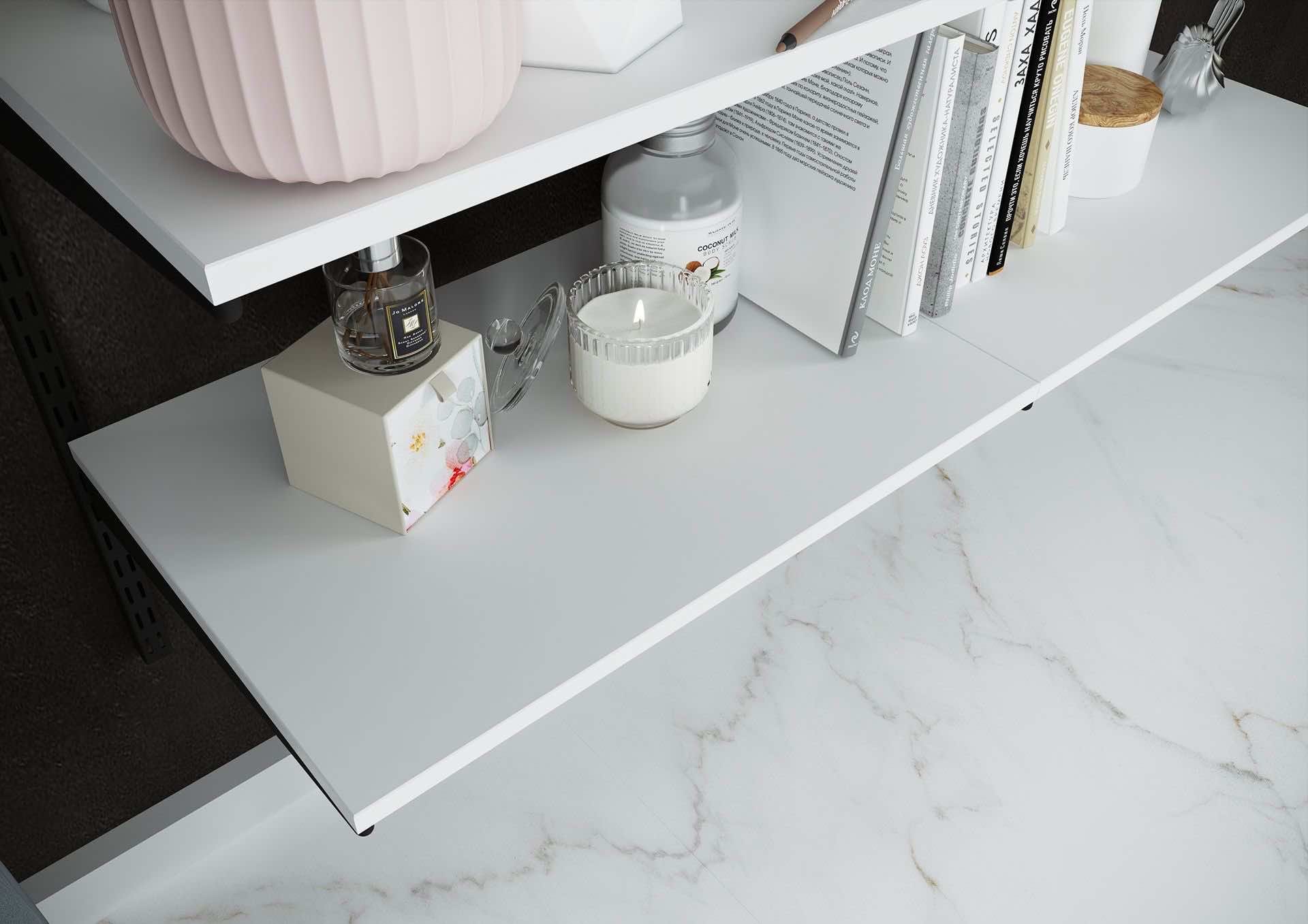 Открытые полки с зеркалом — лёгкое решение для хранения и визуального расширения пространства