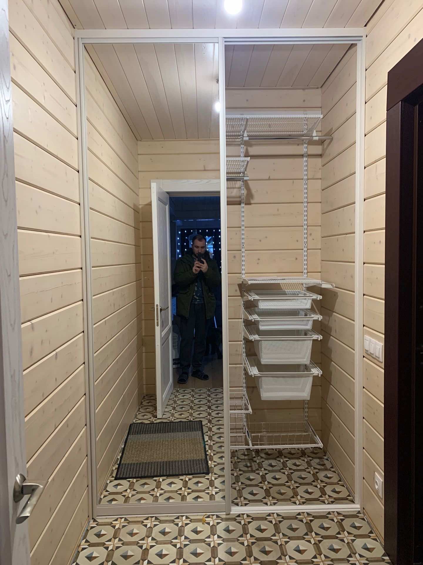 Встроенная прихожая ARISTO 140×45×240 — оптимальное решение для узкого коридора