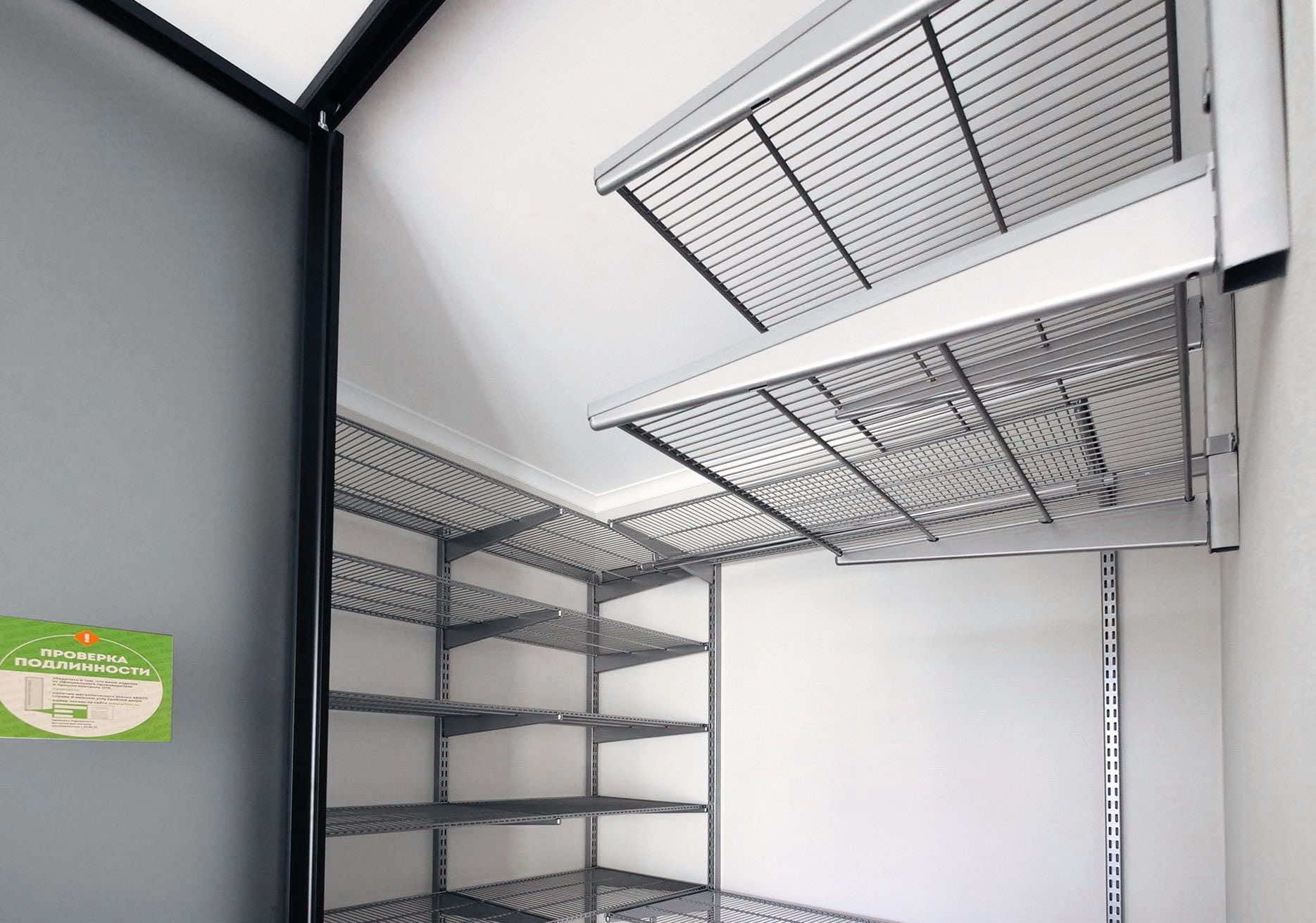 Корпусный шкаф-купе венге для стильного хранения в спальне и гостиной