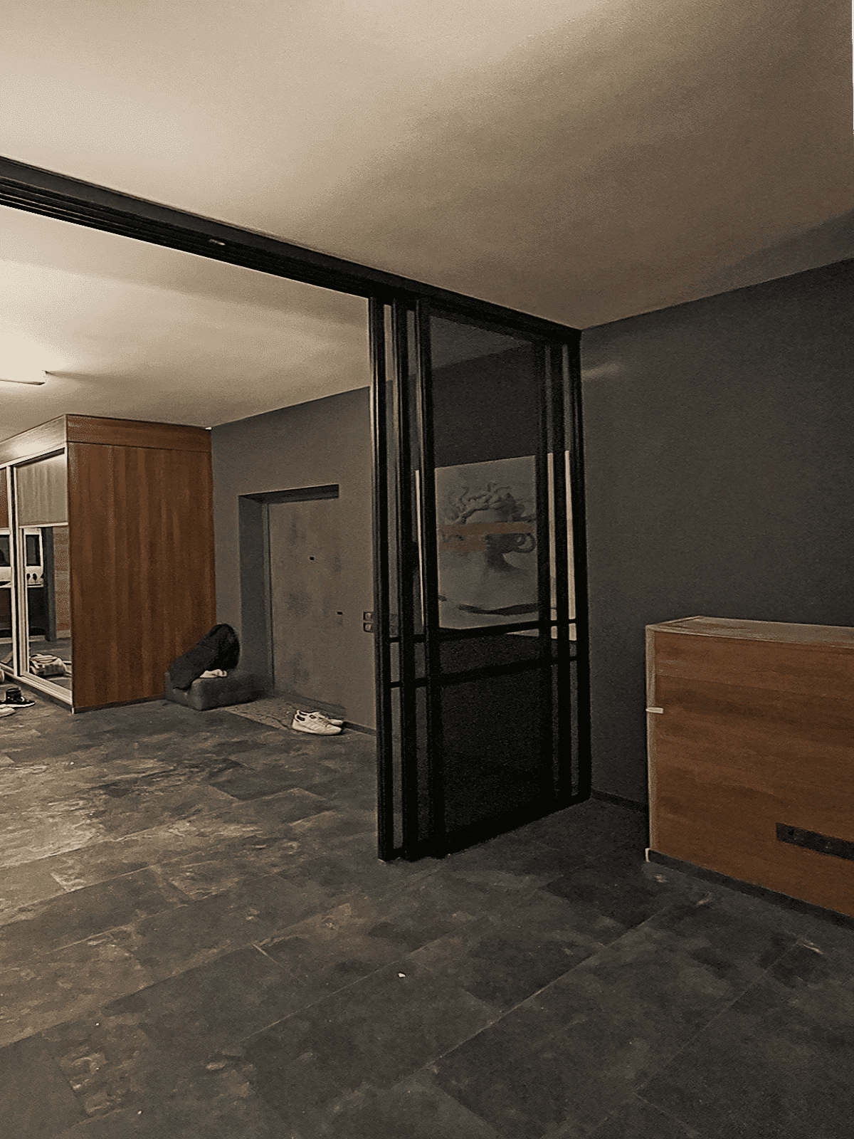 Зеркальные двери-купе для гардеробной