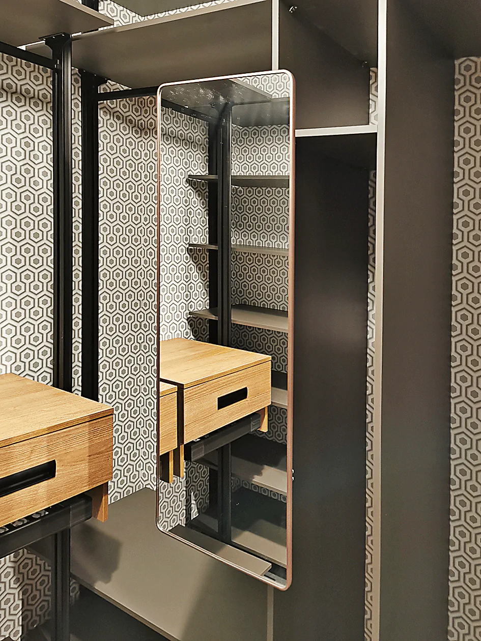 Гардеробная для мальчика Stilos Black с алюминиевыми стойками и LED подсветкой