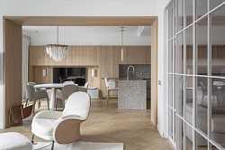 Интерьерная система со складными дверьми для гардеробных и зонирования пространства