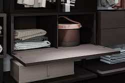 Встроенный распашной шкаф в спальню с качественными европейскими материалами