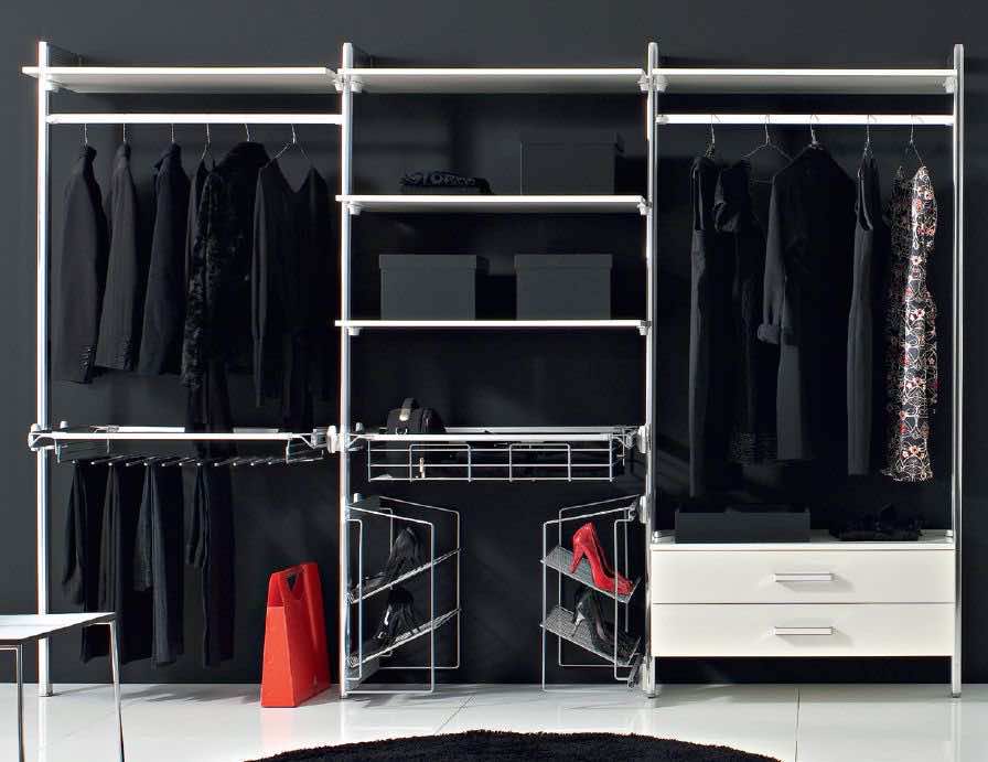 Шкаф с RPS системой для распашных дверей из алюминия и стекла