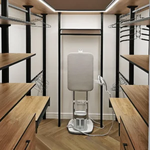 гардеробная система хранения Vitra Black с алюминиевыми профилями и LED подсветкой