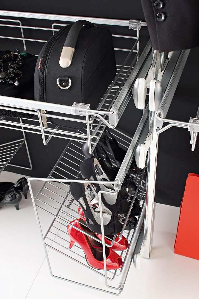 Шкаф с RPS системой для распашных дверей из алюминия и стекла