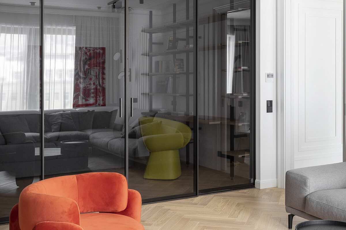 Каскадные раздвижные двери для стильного шкафа-купе и широких проемов