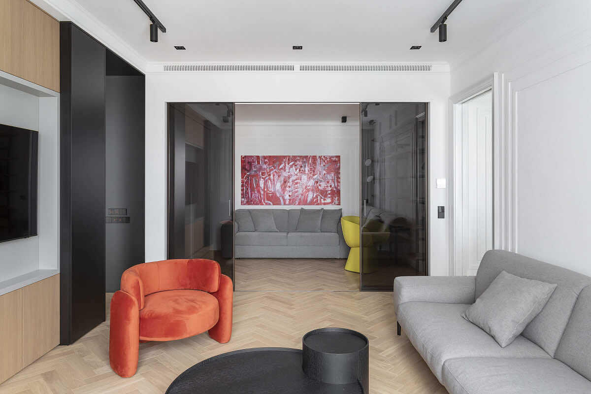 Каскадные раздвижные двери для стильного шкафа-купе и широких проемов