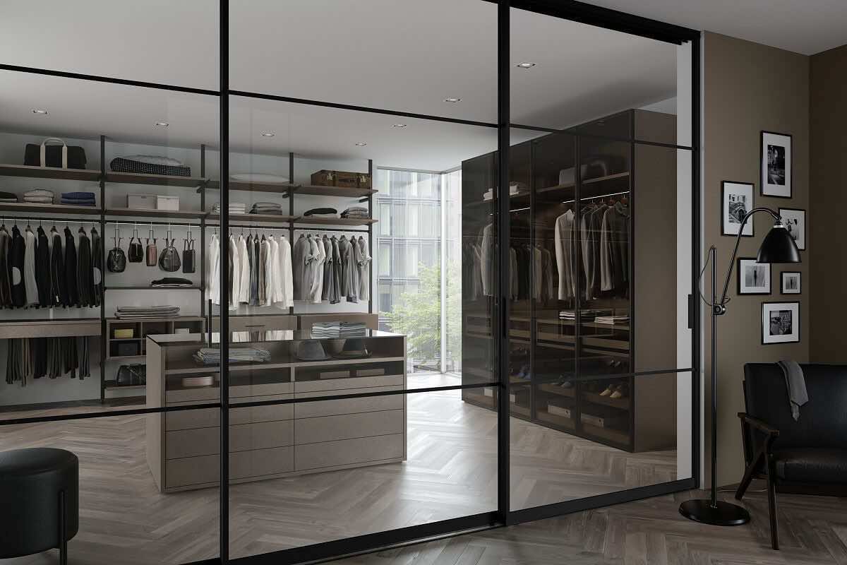 Зонирующая перегородка S150 с черным алюминиевым профилем и стеклянными вставками