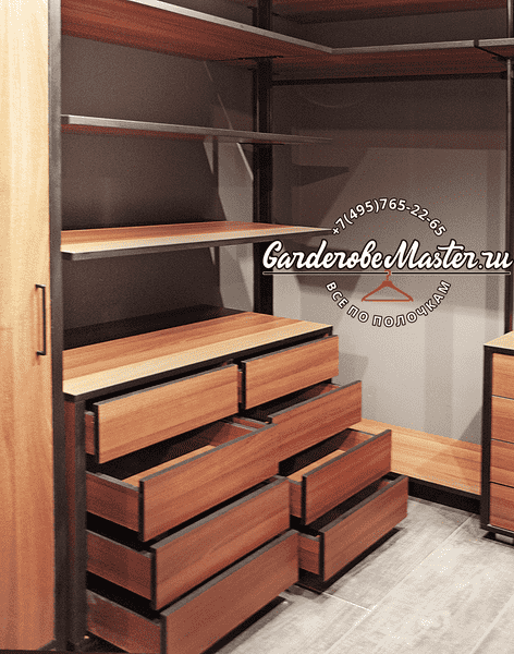 Гардеробная система из шпона с выдвижными ящиками