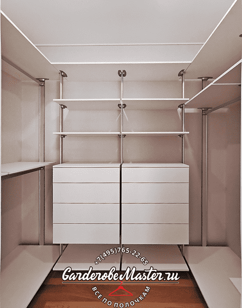 Гардеробная система с 4 верхними полками, двумя подвесными комодами и нижними опорными платформами