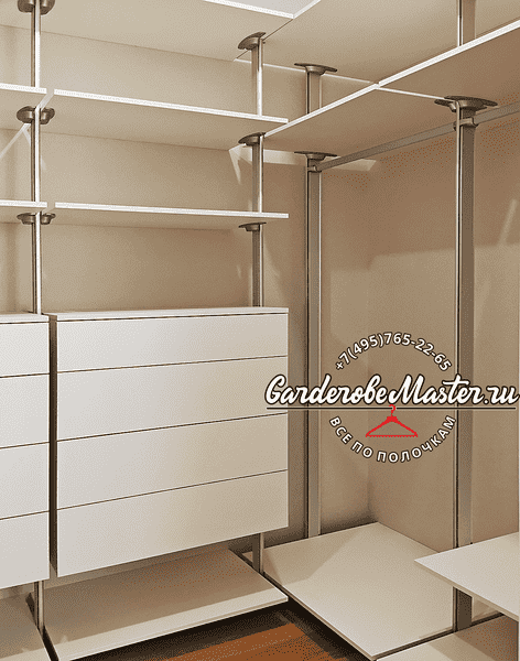 Гардеробная система с полками, комодом и зонами хранения под короткую и длинную одежду