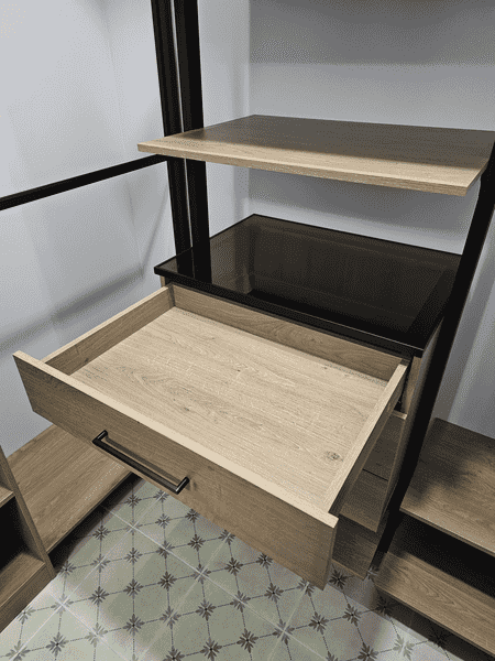 Гардеробная комната Гардеробная комната с комбинированными зонами хранения