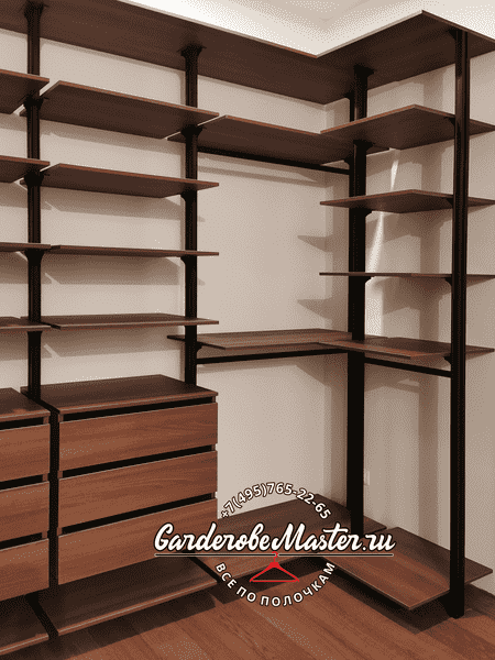Гардеробная система Гардеробная система с модульными элементами и вместительными ящиками для хранения. Гардеробная комната на заказ с возможностью гибкой планировки.