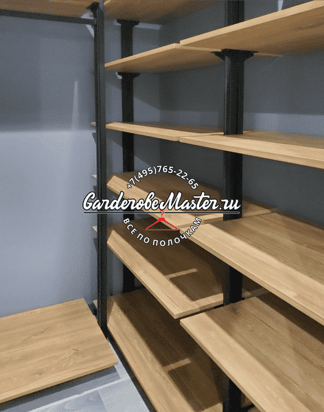 Модульная гардеробная Модульная гардеробная система с открытыми секциями. Современный дизайн гардеробной и удобный доступ к вещам.