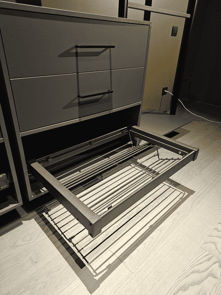 Откидная обувная Откидная обувная корзина в гардеробной