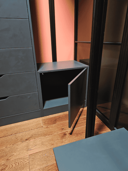 Модуль Модуль с распашной дверцей в гардеробной